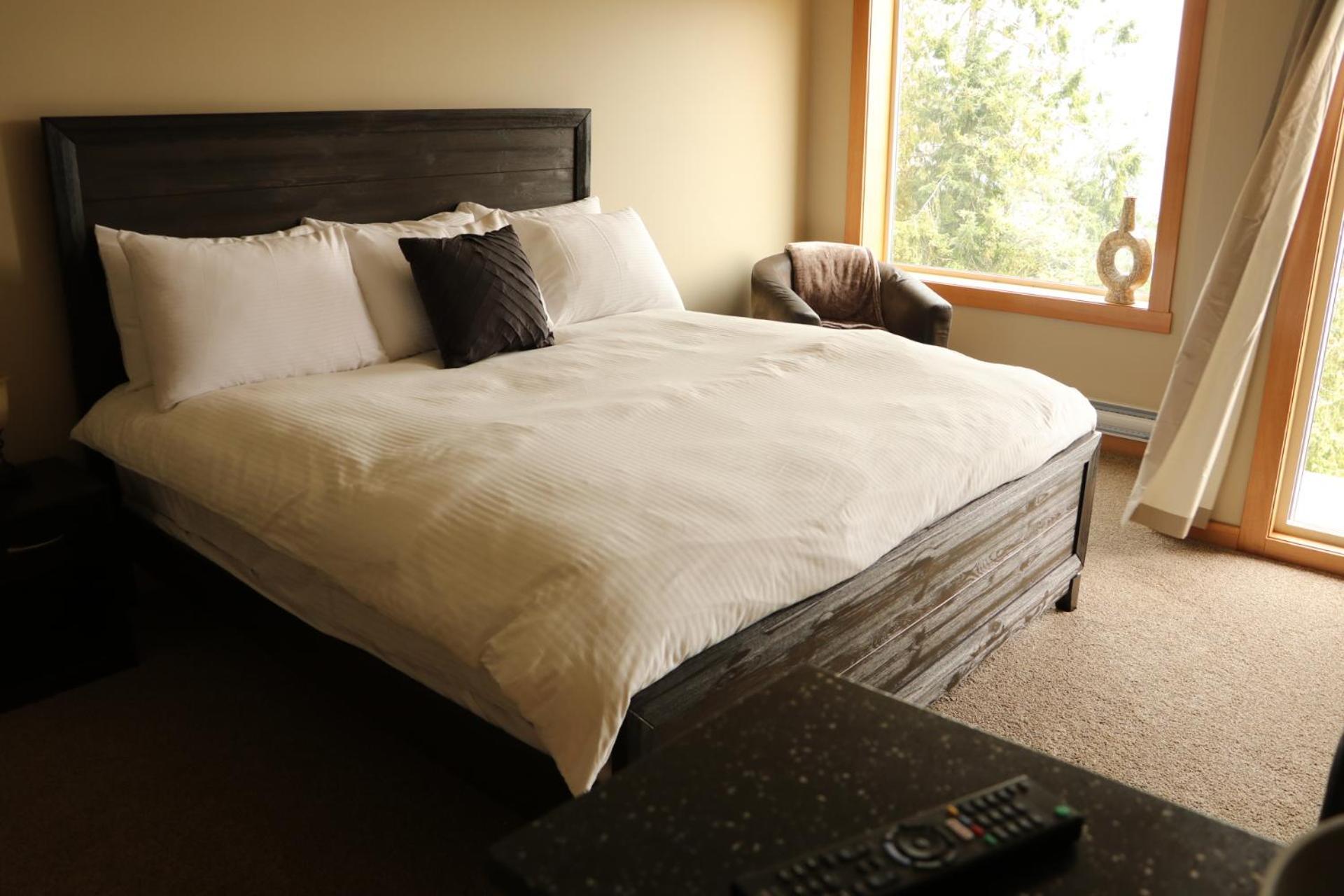 Moon Water Lodge Malahat Extérieur photo